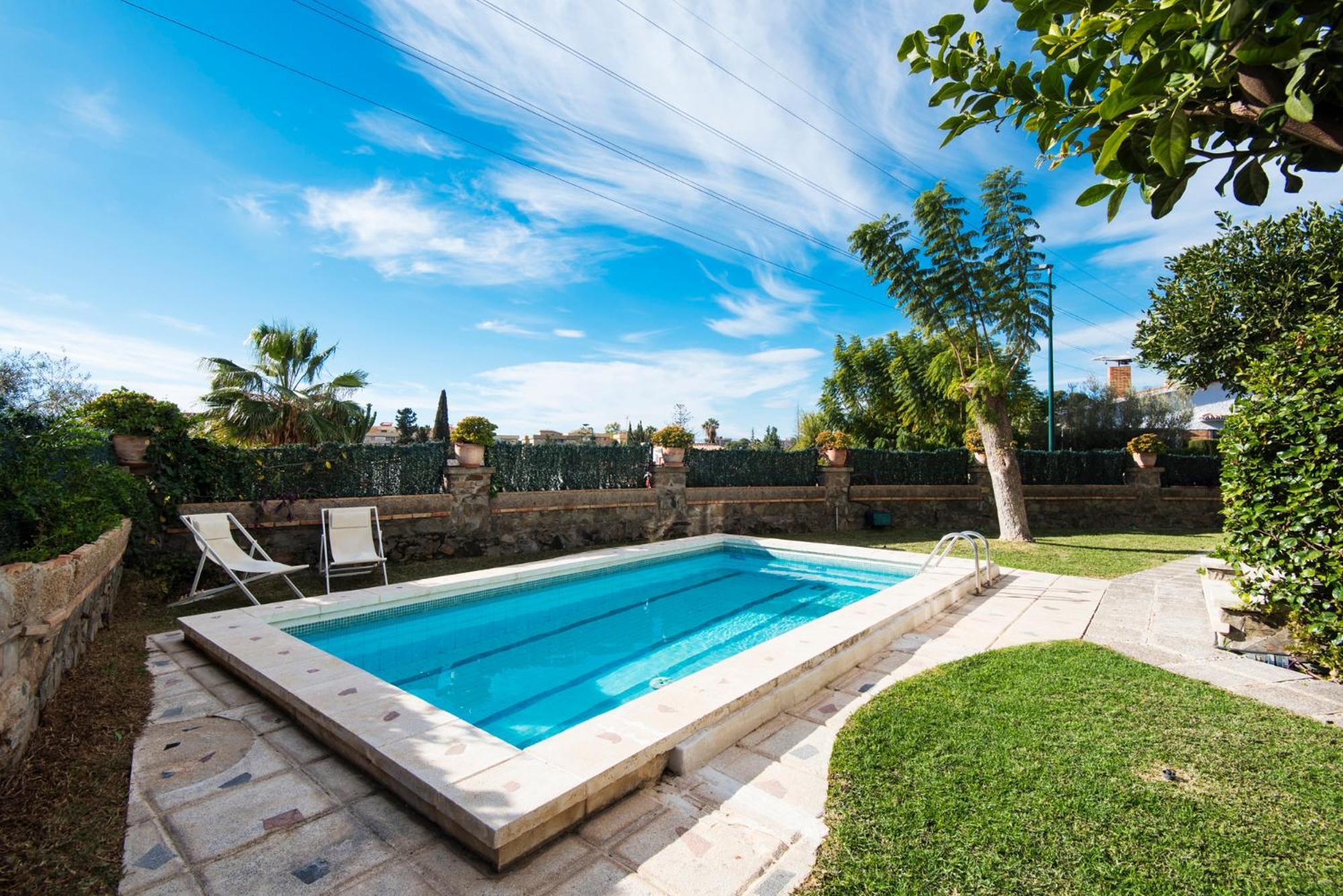 Queen Of The Ocean Villa: Stately Style House With Pool Малага Экстерьер фото