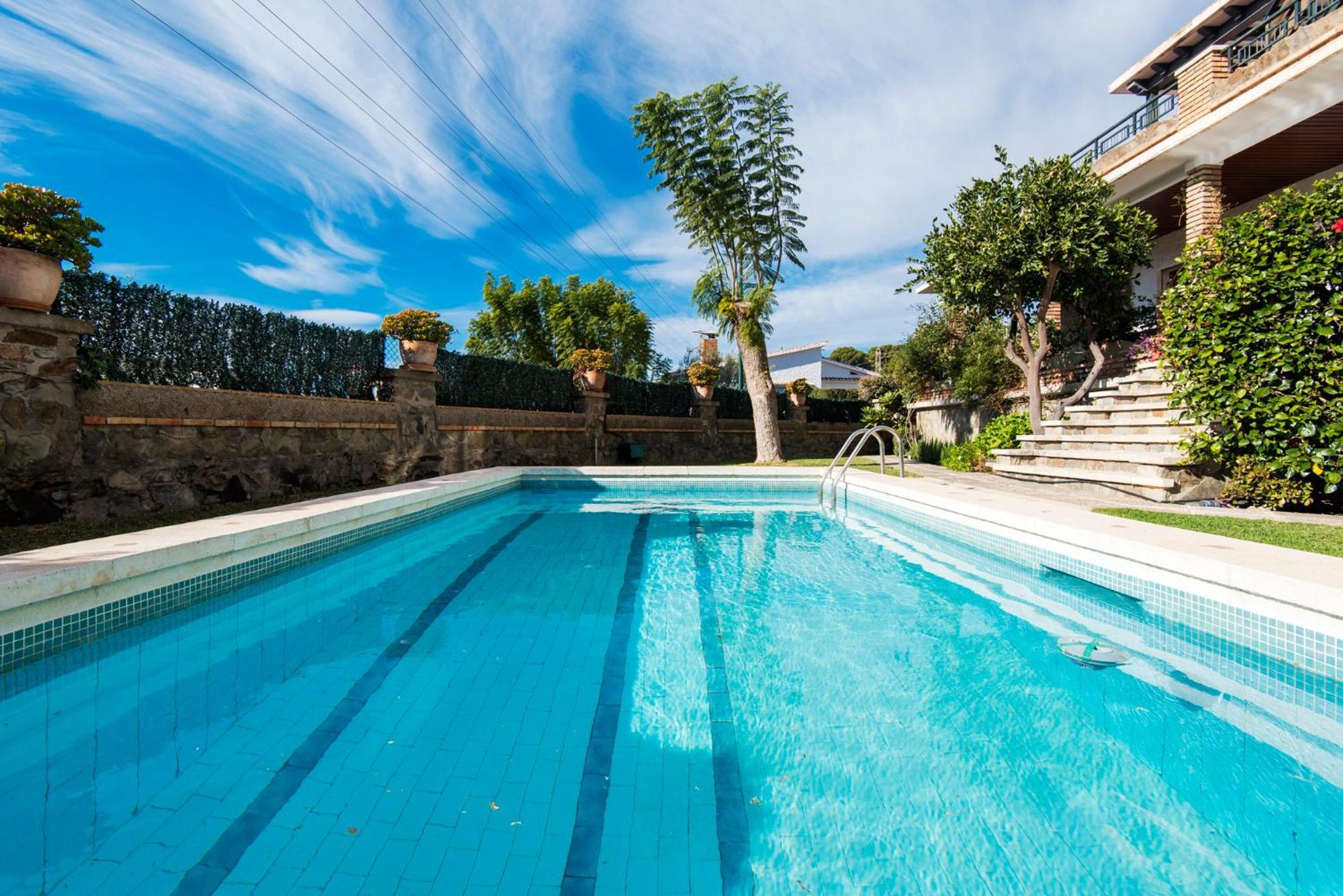 Queen Of The Ocean Villa: Stately Style House With Pool Малага Экстерьер фото