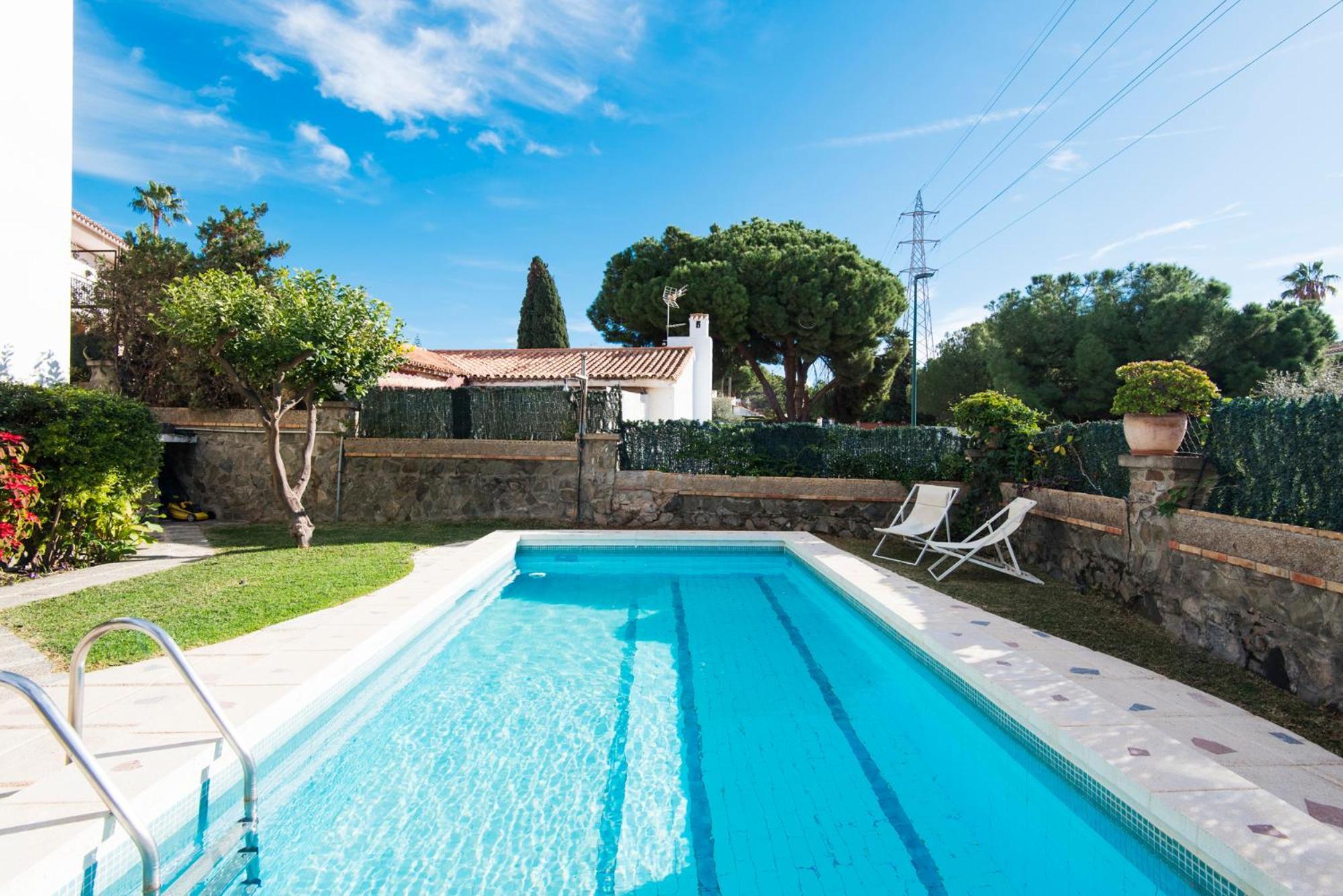 Queen Of The Ocean Villa: Stately Style House With Pool Малага Экстерьер фото